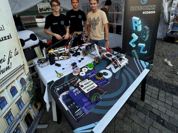 Inovație și determinare: Echipa Robozzi #23800 din Iași câștigă premii și caută susținere financiară